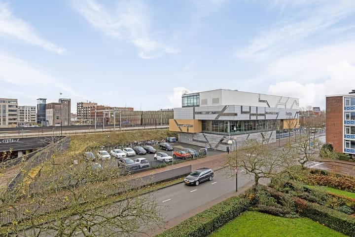 Photo 28 of Stationsplein 119