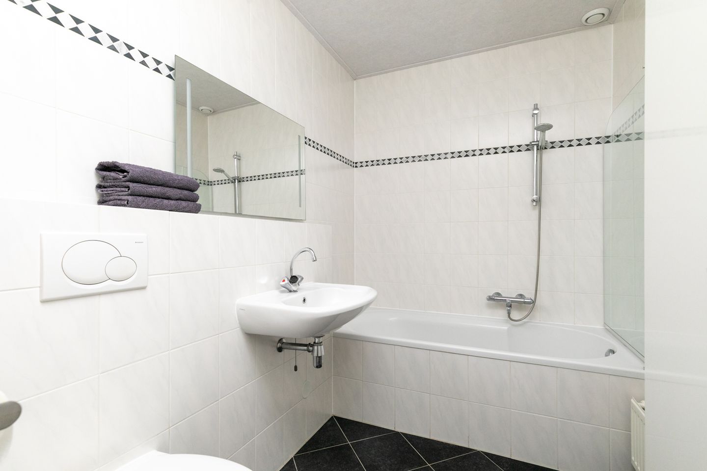 Photo 19 of Baansteen 54