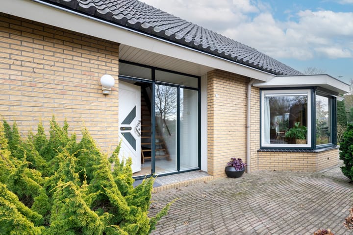 Photo 7 of Christinalaan 6