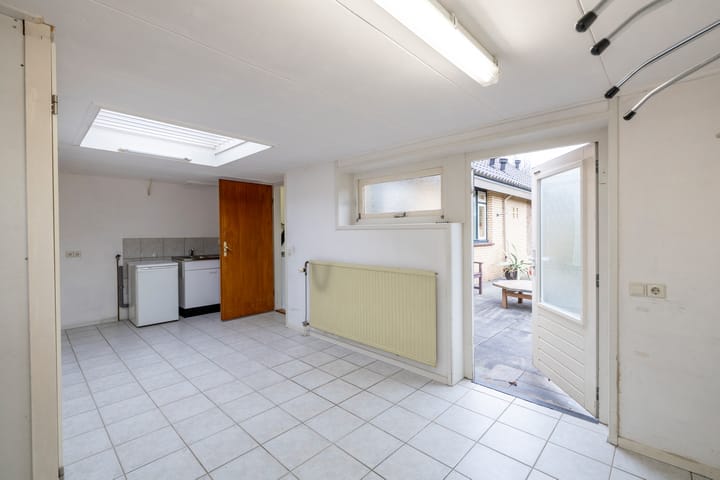 Photo 21 of Christinalaan 6