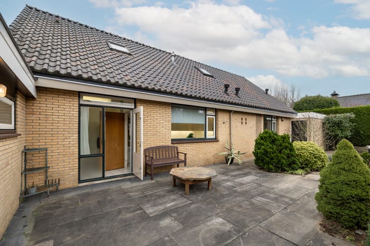 Photo 23 of Christinalaan 6