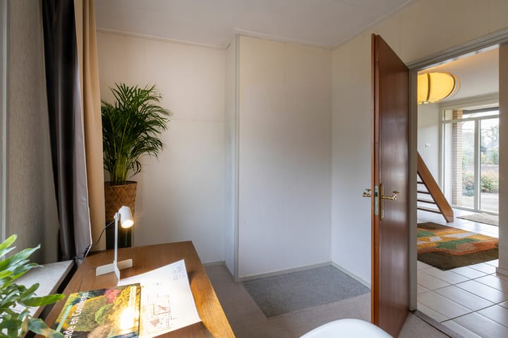 Photo 30 of Christinalaan 6