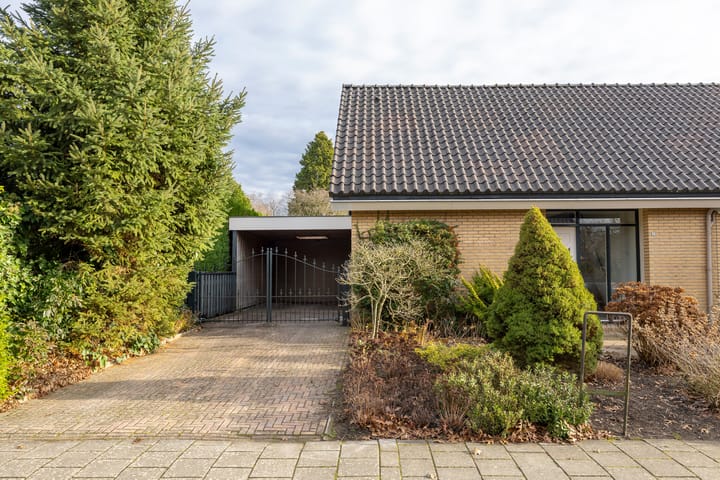 Photo 44 of Christinalaan 6