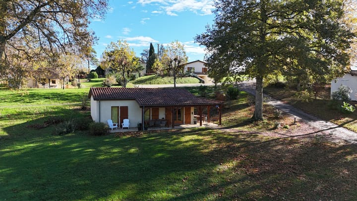 Foto 3 van Village de Montmarsis