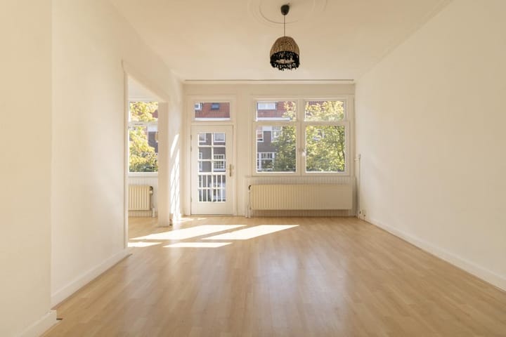 Photo 3 of Sassenheimstraat 19-2