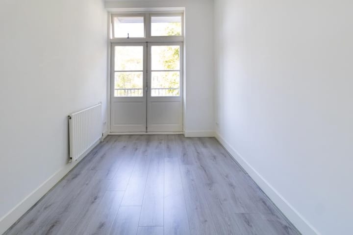 Photo 16 of Sassenheimstraat 19-2