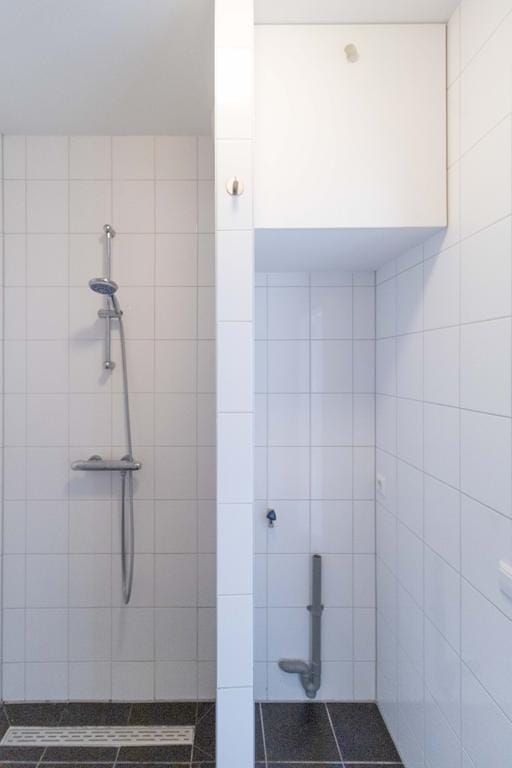 Photo 20 of Sassenheimstraat 19-2