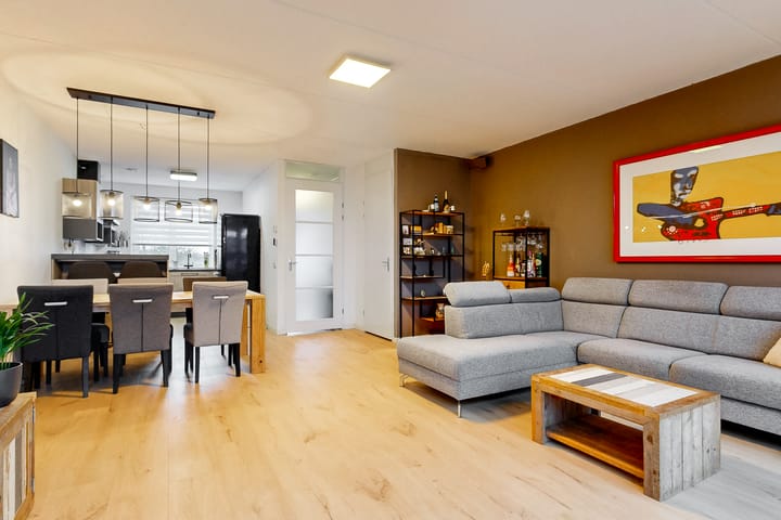 Foto 7 van Weegbree 16