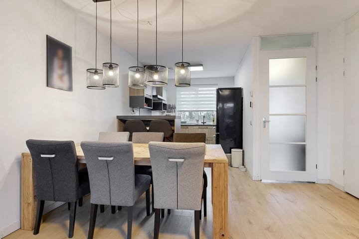 Foto 10 van Weegbree 16