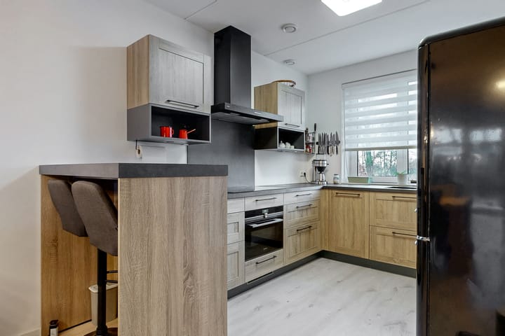 Foto 13 van Weegbree 16