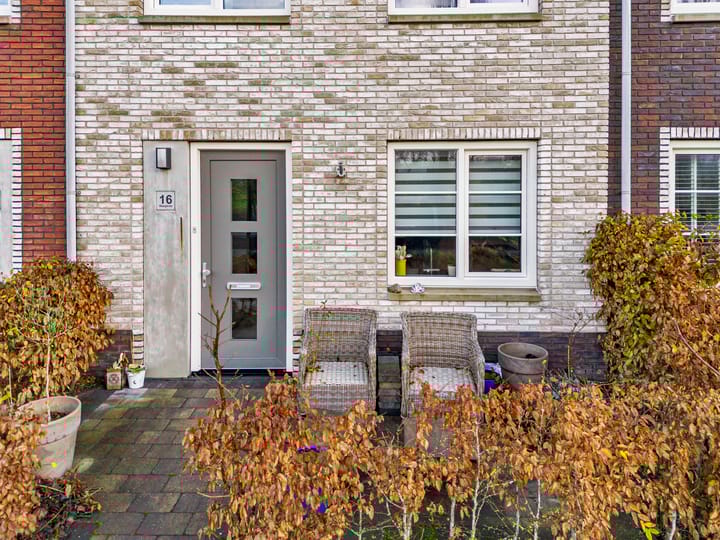 Foto 6 van Weegbree 16