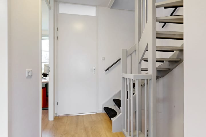 Foto 19 van Weegbree 16