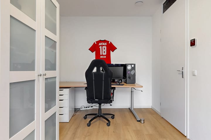 Foto 21 van Weegbree 16