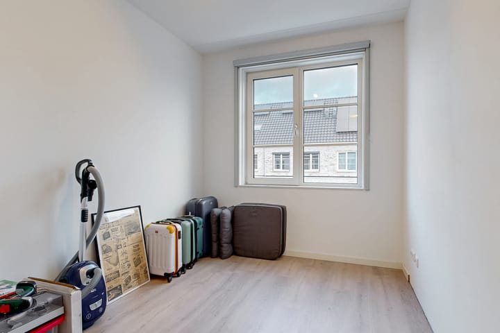 Foto 23 van Weegbree 16