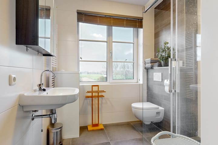 Foto 25 van Weegbree 16