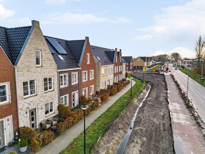 Foto 44 van Weegbree 16