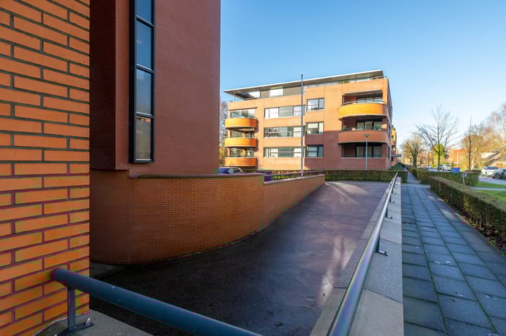 Photo 11 of Nesciolaan 122