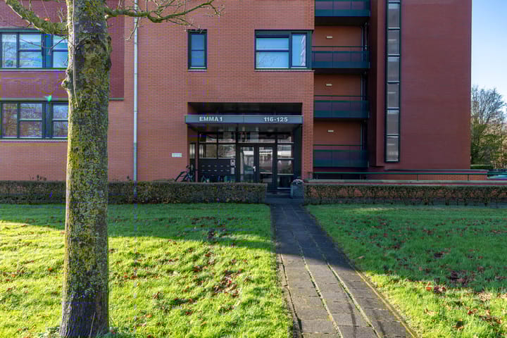 Photo 12 of Nesciolaan 122