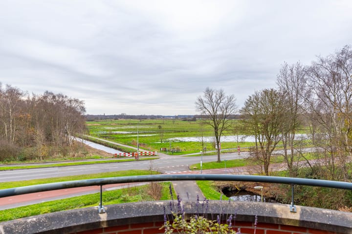 Photo 48 of Nesciolaan 122