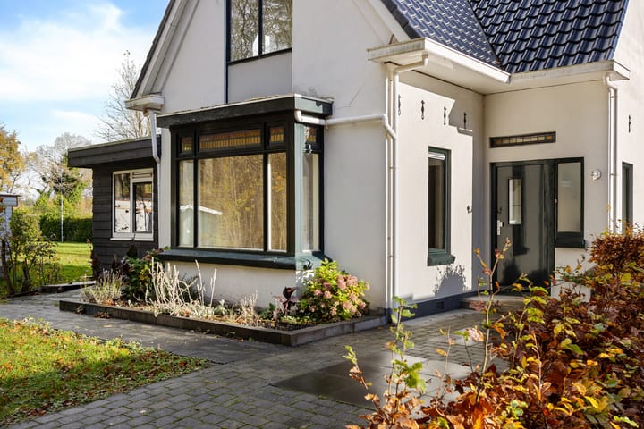 Photo 3 of Sminkewei 7