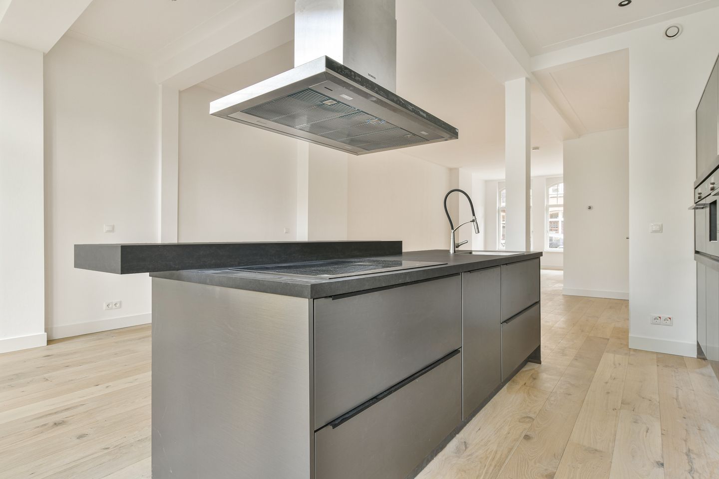 Foto 10 van Zacharias Jansestraat 32-H