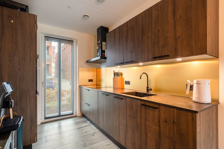 Photo 3 of Energiestraat 6