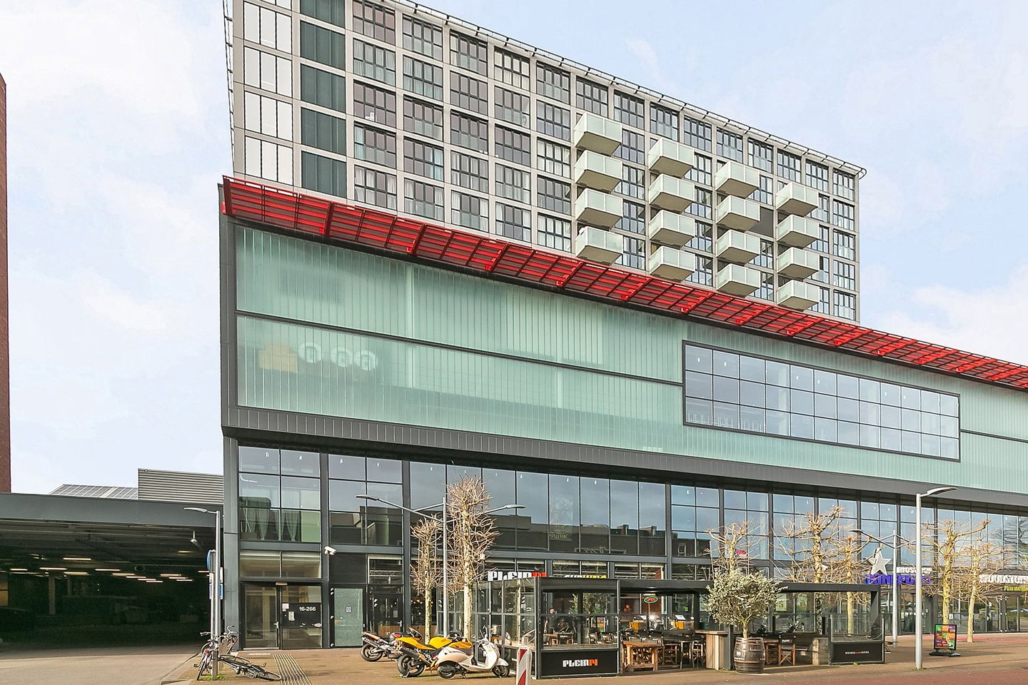 Foto 1 van Raadhuisplein 212