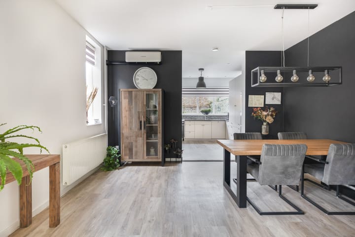 Photo 18 of Commandeursstraat 10