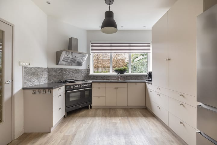 Photo 21 of Commandeursstraat 10