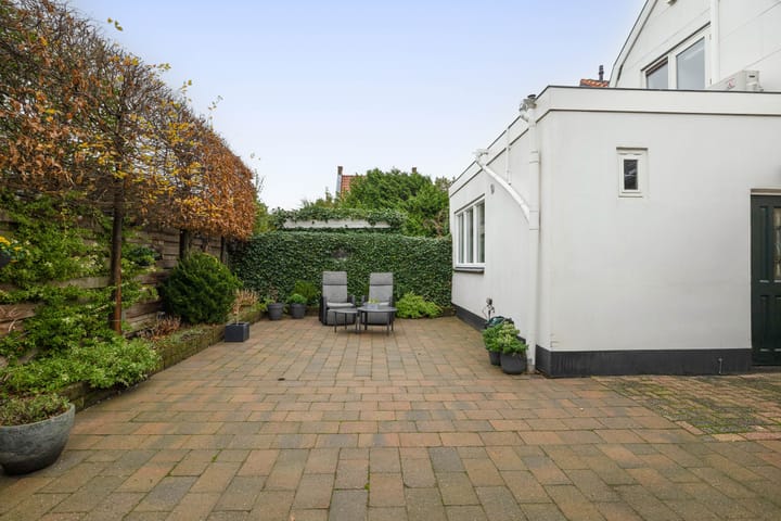 Photo 35 of Commandeursstraat 10