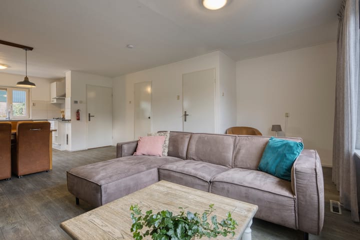 Foto 9 van Zwanebloem 36