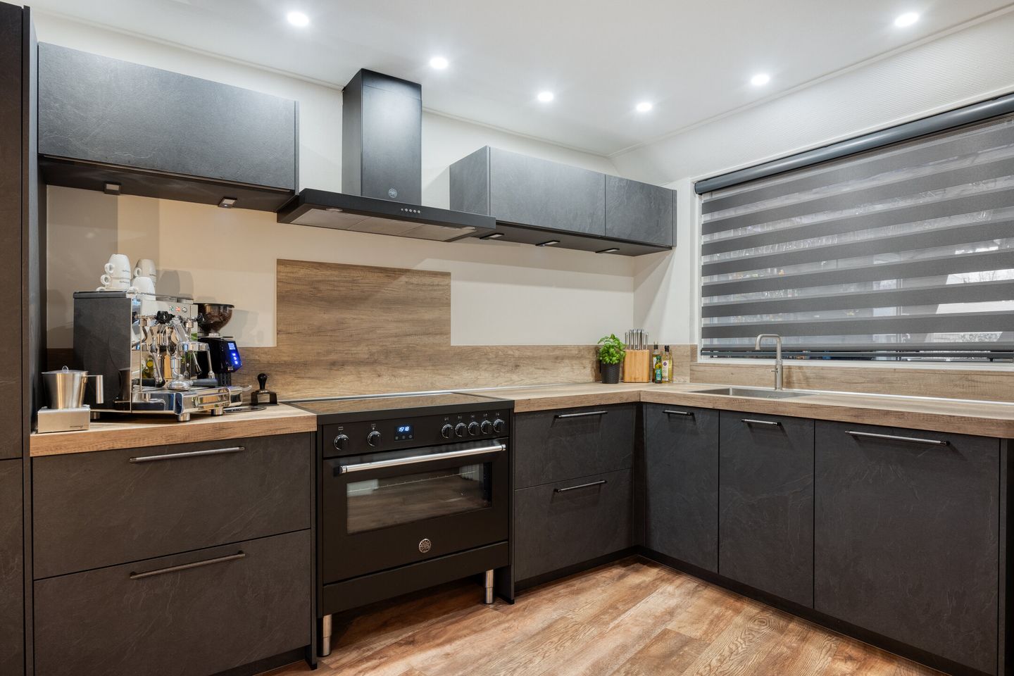 Photo 14 of Straatsburglaan 15