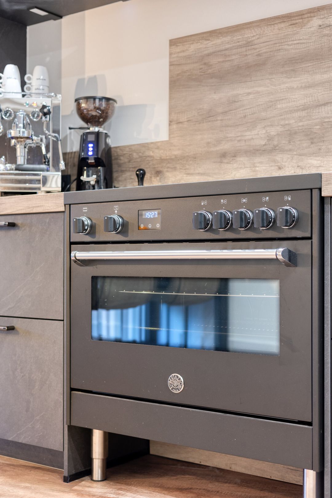 Photo 17 of Straatsburglaan 15