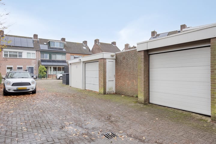 Photo 37 of Straatsburglaan 15