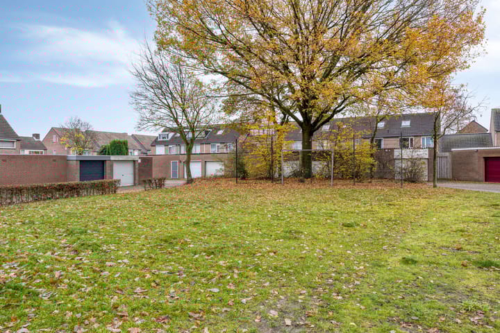 Photo 42 of Straatsburglaan 15