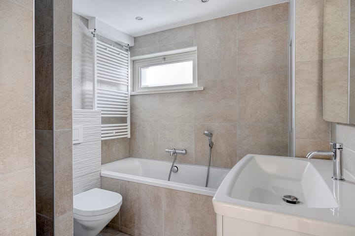 Photo 21 of Salmstraat 9