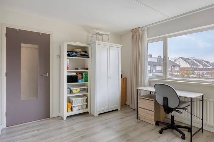 Photo 24 of Salmstraat 9