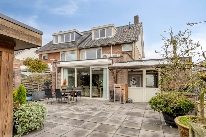 Photo 28 of Salmstraat 9