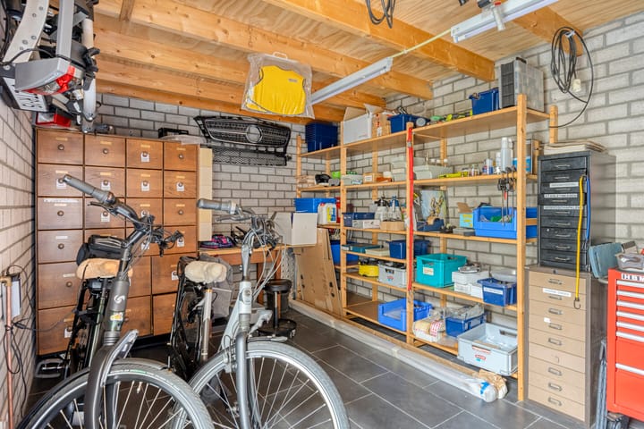 Photo 33 of Salmstraat 9