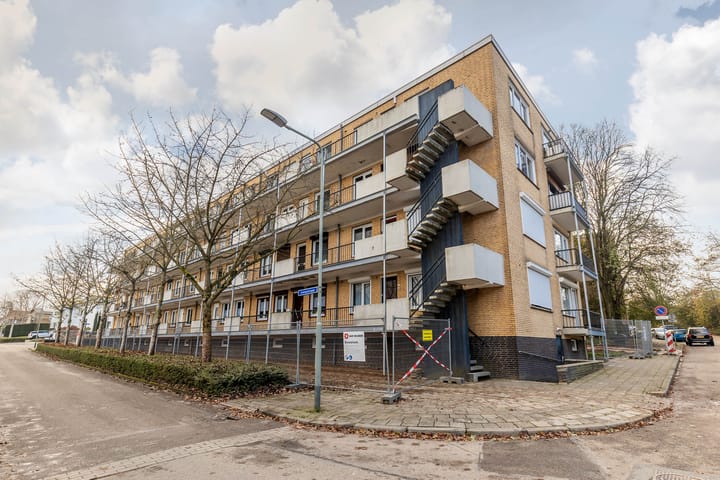 Photo 7 of Irenestraat 50