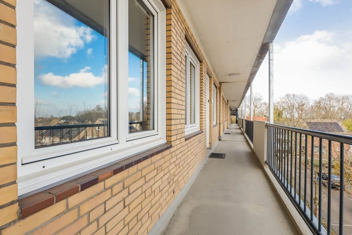 Photo 12 of Irenestraat 50