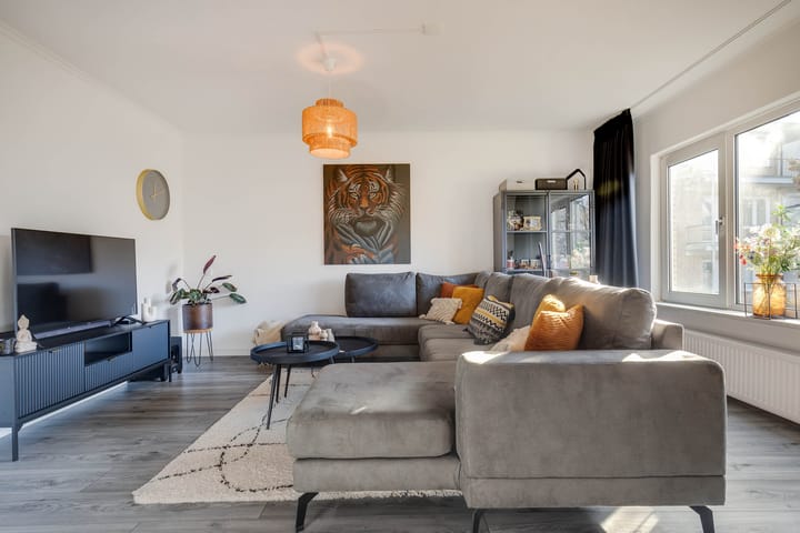 Photo 17 of Irenestraat 50