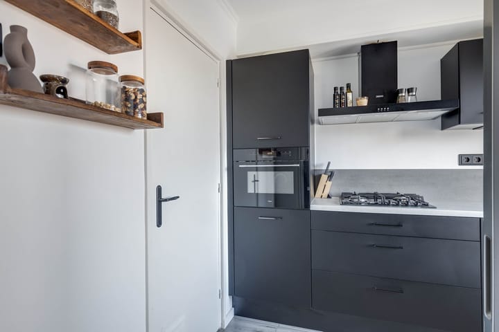 Photo 26 of Irenestraat 50