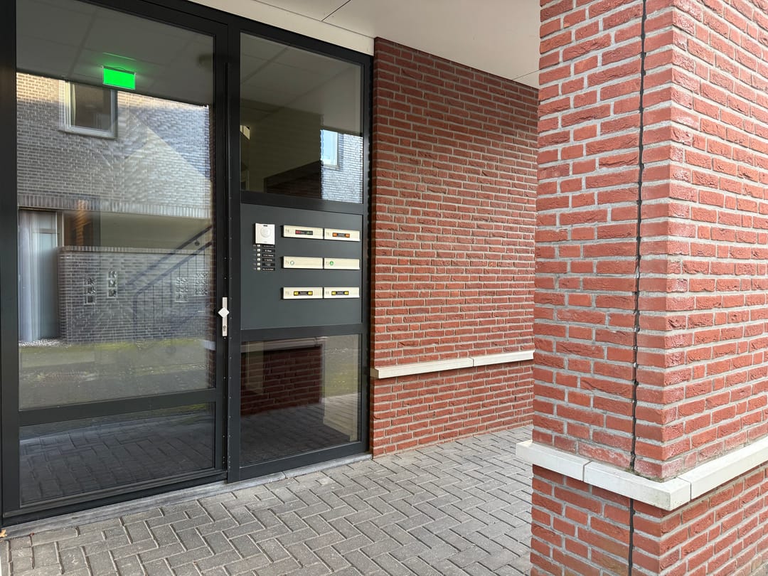 Photo 2 of Roomweg 76