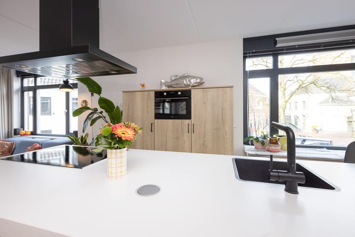 Photo 14 of Lievelderstraat 1