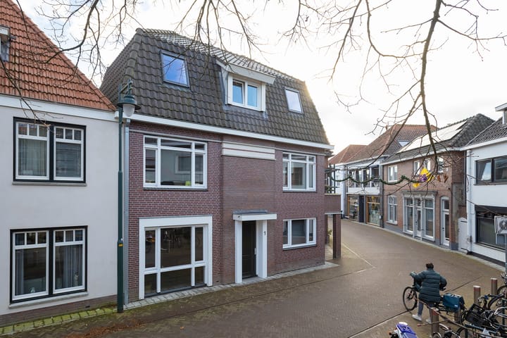 Photo 32 of Lievelderstraat 1