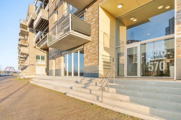 Photo 7 of Mary van der Sluisstraat 550