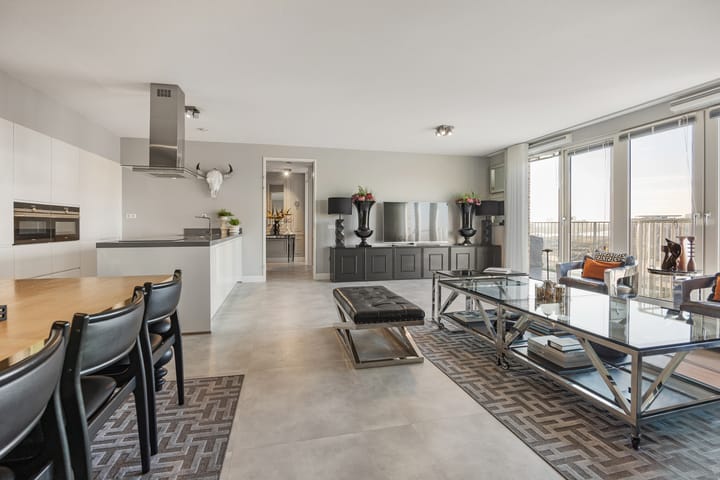 Photo 13 of Mary van der Sluisstraat 550