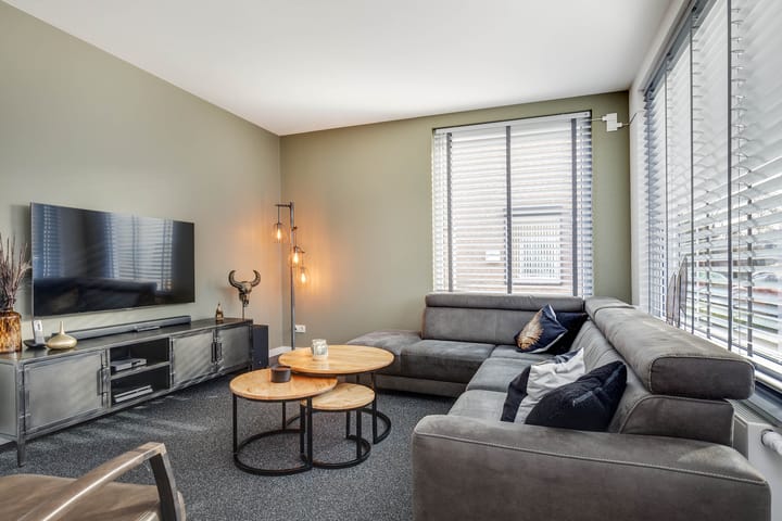 Foto 13 van Brederodestraat 19