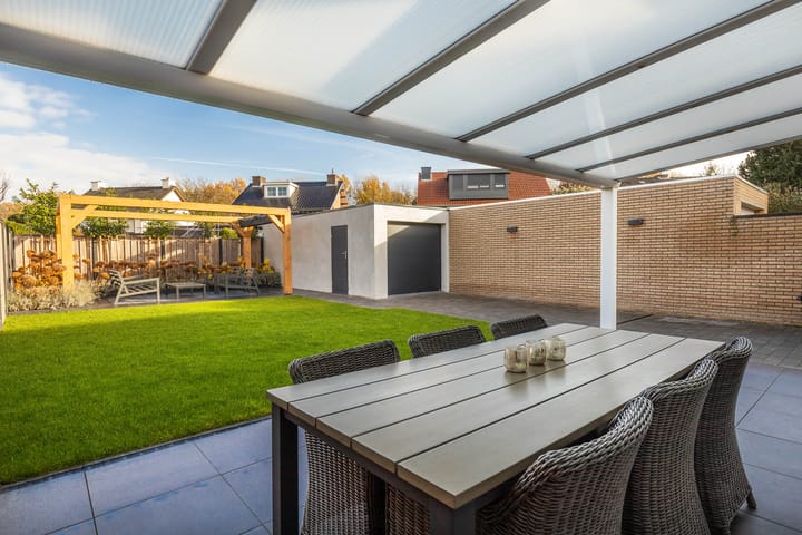 Foto 38 van Brederodestraat 19